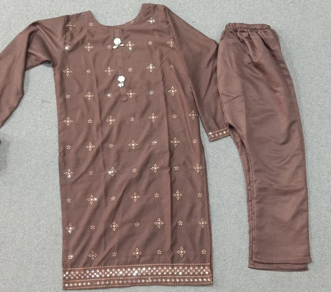 Elegant Three-Piece Women's Stitched Suit in Wool with Embroidered Design